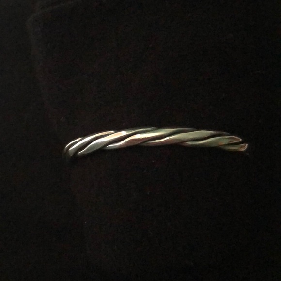 Jewelry - Twisted silver cuff